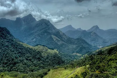 Knuckles Mountain Range